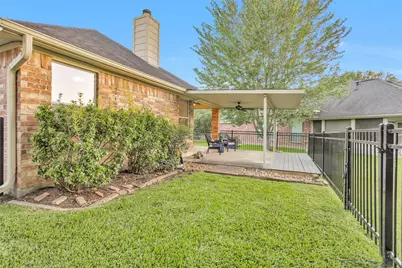 103 Cove W, Montgomery, TX 77356 - Photo 5