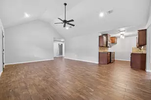 1007 W Cedar River Rd, Conroe, TX 77316 - Photo 9