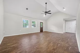 1007 W Cedar River Rd, Conroe, TX 77316 - Photo 7