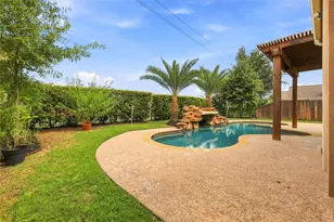 17915 Creek Bluff Ln, Cypress, TX 77433 - Photo 5