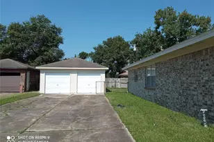 11907 Dawnwood Dr, Houston, TX 77013 - Photo 15