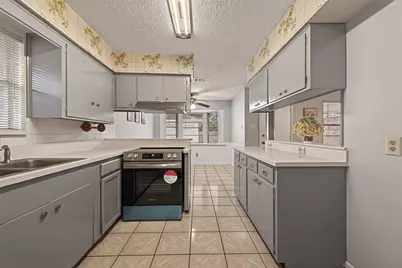 2107 Old Alvin Road, Pearland, TX 77581 - Photo 21