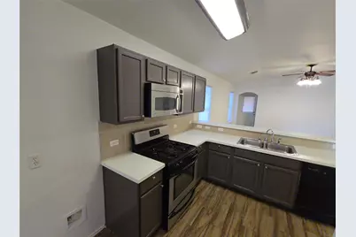 5006 Mill Creek Drive, Baytown, TX 77521 - Photo 17