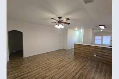 5006 Mill Creek Drive, Baytown, TX 77521 - Photo 5