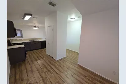 5006 Mill Creek Drive, Baytown, TX 77521 - Photo 15