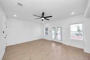 334 E 31st St, Houston, TX 77018 - Photo 19