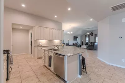 14207 Irvine Ranch Trail, Conroe, TX 77384 - Photo 5