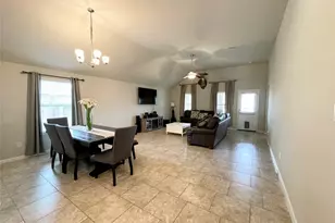 14207 Irvine Rnch Trl, Conroe, TX 77384 - Photo 7