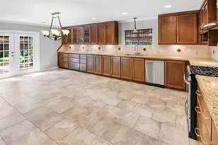 6 Coralberry Ct, The Woodlands, TX 77381 - Photo 9