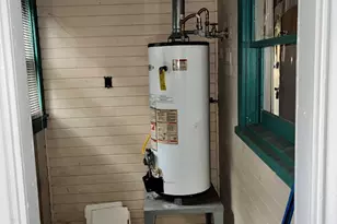 305 Eastwood St, Houston, TX 77011 - Photo 27