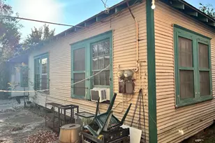 305 Eastwood St, Houston, TX 77011 - Photo 21