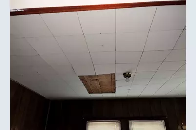 305 Eastwood Street, Houston, TX 77011 - Photo 33