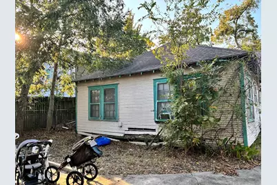 305 Eastwood Street, Houston, TX 77011 - Photo 13
