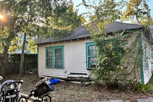 305 Eastwood St, Houston, TX 77011 - Photo 13