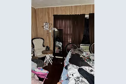 305 Eastwood Street, Houston, TX 77011 - Photo 41