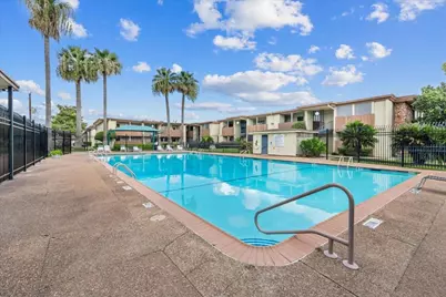 7714 Renwick Drive #D13, Houston, TX 77081 - Photo 27