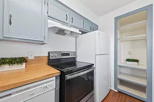 7714 Renwick Dr, Houston, TX 77081 - Photo 9