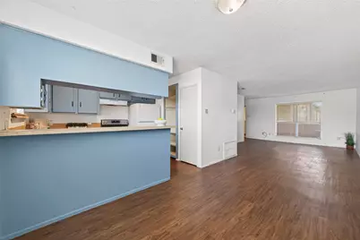 7714 Renwick Drive #D13, Houston, TX 77081 - Photo 3