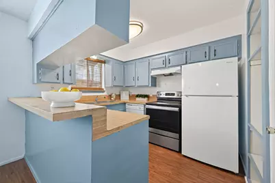 7714 Renwick Drive #D13, Houston, TX 77081 - Photo 7