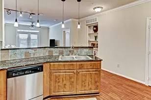 1711 Old Spanish Trl, Houston, TX 77054 - Photo 3