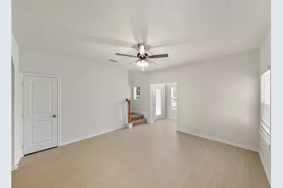 712 W Dallas Street, Conroe, TX 77301 - Photo 5