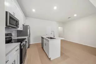 712 W Dallas St, Conroe, TX 77301 - Photo 7