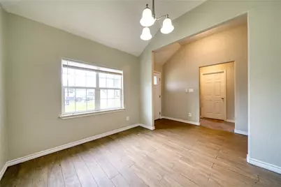 319 Dreamland Avenue, Crosby, TX 77532 - Photo 5