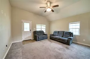 319 Dreamland Ave, Crosby, TX 77532 - Photo 11