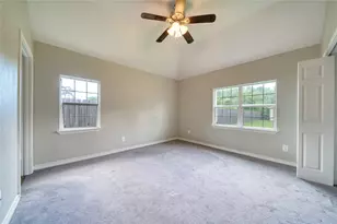 319 Dreamland Ave, Crosby, TX 77532 - Photo 17