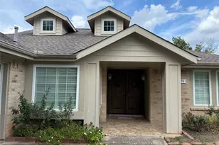 2131 Greencove Ln, Sugar Land, TX 77479 - Photo 3