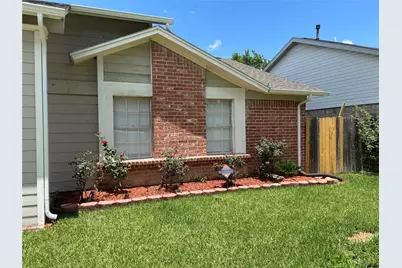 11427 Mulholland Drive, Houston, TX 77477 - Photo 7