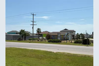 998 Ramada Boulevard, Crystal Beach, TX 77650 - Photo 9