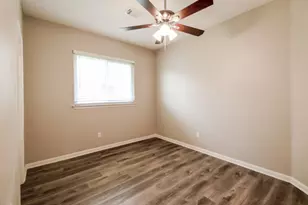403 Cedar Lake Dr, League City, TX 77573 - Photo 13