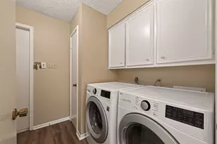 16431 Larkfield Dr, Houston, TX 77059 - Photo 29