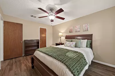 16431 Larkfield Drive, Houston, TX 77059 - Photo 19