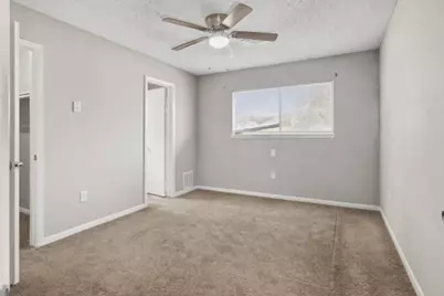 614 Meadowglen Drive, Baytown, TX 77521 - Photo 15