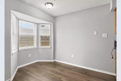 614 Meadowglen Drive, Baytown, TX 77521 - Photo 11