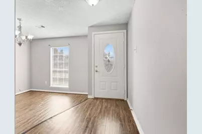 614 Meadowglen Drive, Baytown, TX 77521 - Photo 5