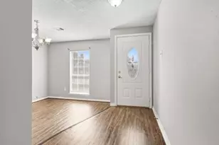 614 Meadowglen Dr, Baytown, TX 77521 - Photo 5