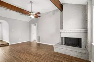 614 Meadowglen Dr, Baytown, TX 77521 - Photo 9