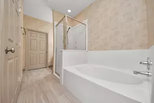 2027 Marchwood Manor Dr, Houston, TX 77090 - Photo 13