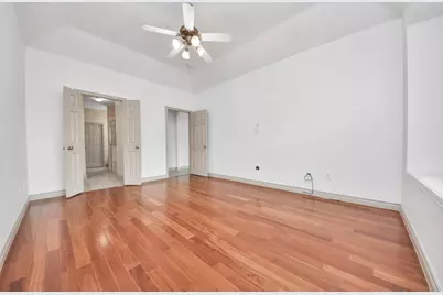 2027 Marchwood Manor Drive, Houston, TX 77090 - Photo 11