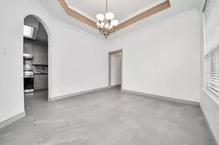 2027 Marchwood Manor Dr, Houston, TX 77090 - Photo 17