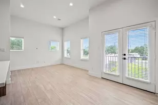 104 Tolima Dove St, Houston, TX 77018 - Photo 17