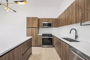 104 Tolima Dove St, Houston, TX 77018 - Photo 11