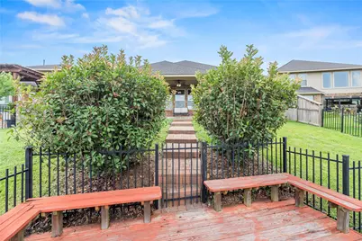 3947 Catania Bay Court, Missouri City, TX 77459 - Photo 19