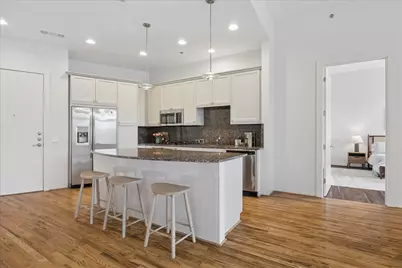 5005 Hidalgo Street #210, Houston, TX 77056 - Photo 11