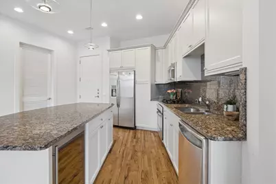 5005 Hidalgo Street #210, Houston, TX 77056 - Photo 13