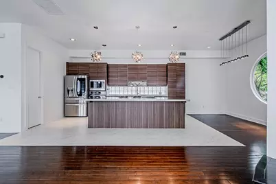 2025 Colquitt Street #E, Houston, TX 77098 - Photo 9