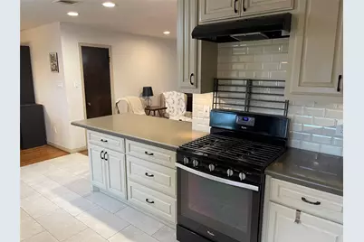 11303 Greenwillow Street, Houston, TX 77035 - Photo 5